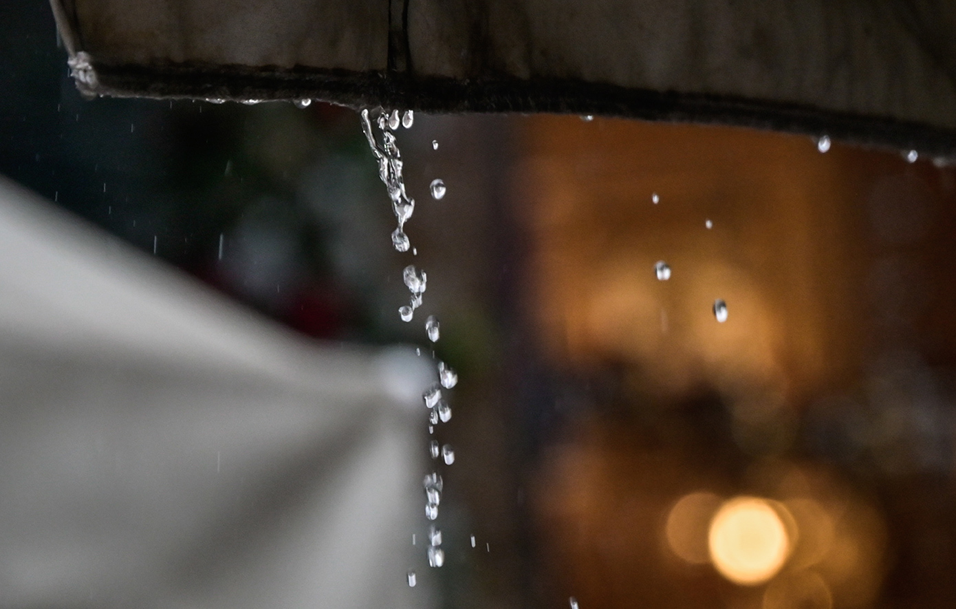 Βροχερό και συννεφιασμένο φθινοπωρινό τοπίο σήμερα παντού – Πώς θα εξελιχθεί ο καιρός τις επόμενες ημέρες