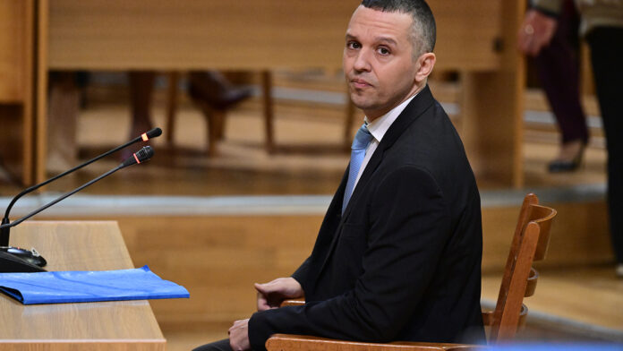 Κασιδιάρης για Φύσσα: «Η δολοφονία του είναι αποτρόπαια και κατακριτέα – Αυτό το έγκλημα με κατέστρεψε και εμένα αφού 6 χρόνια είμαι φυλακισμένος»