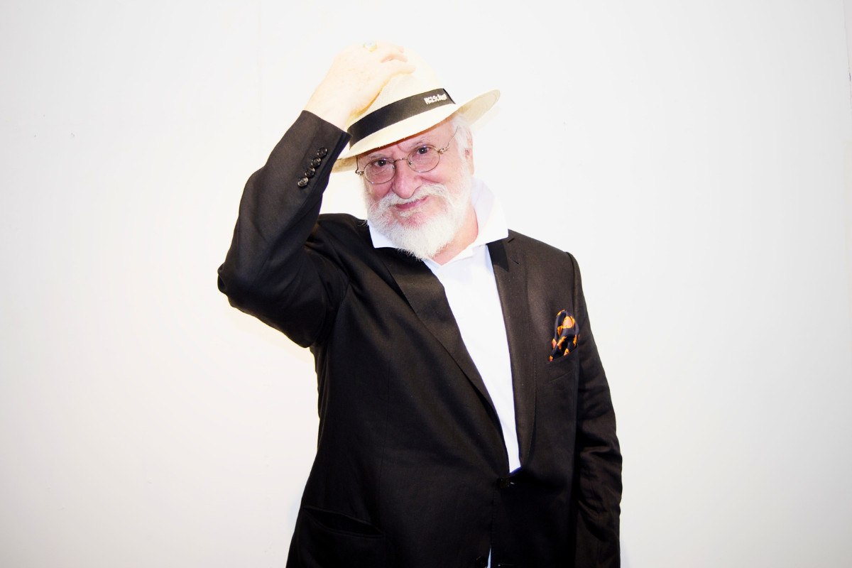 Αποχαιρετισμός στον Νιόνιο: Η Ελλάδα τιμά τον Διονύση Σαββόπουλο – Σε λαϊκό προσκύνημα η σορός – Όλες οι λεπτομέρειες του τελετουργικού