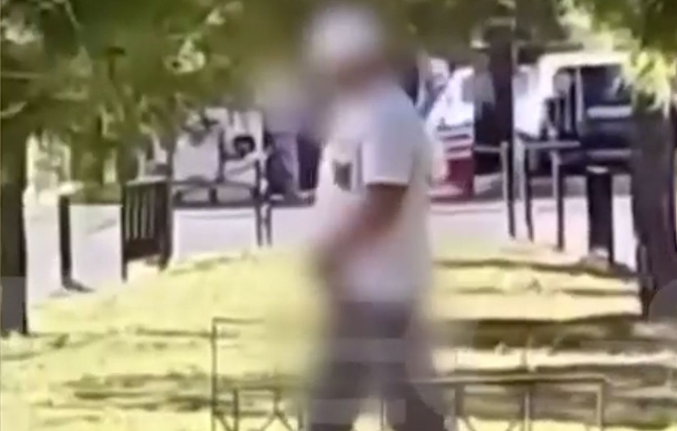 “Επιδειξίας στη Θεσσαλονίκη τρομοκρατεί γυναίκες και τις απειλεί με βιασμό αν ενημερώσουν την Αστυνομία – Σοκάρουν οι μαρτυρίες”