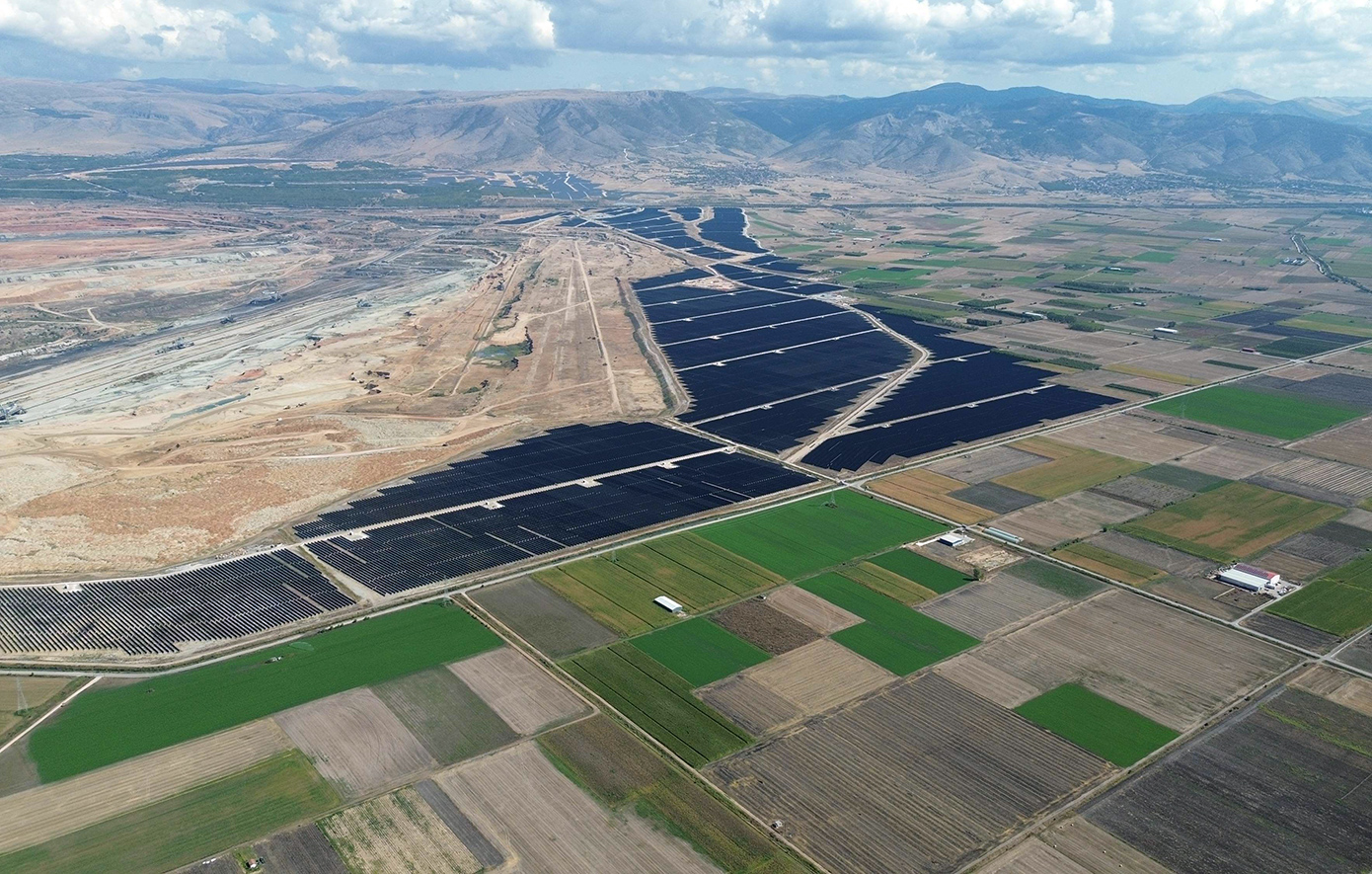 Όμιλος ΔΕΗ: Ολοκληρώνεται κατά 90% η κατασκευή φωτοβολταϊκών 2,13 GW στη Δυτική Μακεδονία