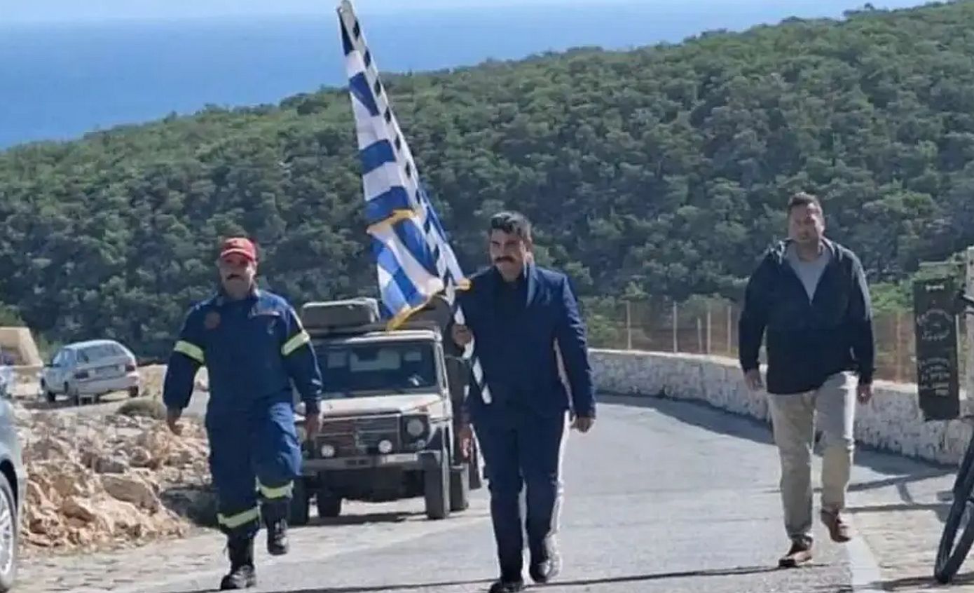 Γαύδος: Χωρίς μαθητές η παρέλαση της 28ης Οκτωβρίου – Στρατός και κάτοικοι ύψωσαν τη σημαία