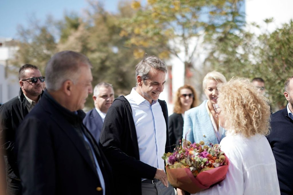 Στην Αμοργό ο Κ. Μητσοτάκης: «Μειωμένος ΕΝΦΙΑ κατά 50% από το 2026 και καθόλου από το 2027»