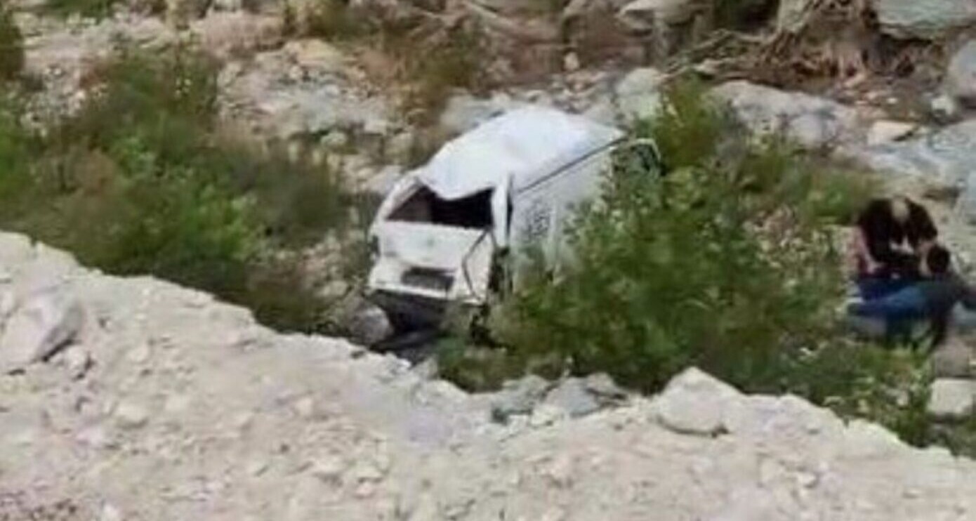 Όχημα κατέληξε στην κοίτη του ποταμού Κραυσίδωνα