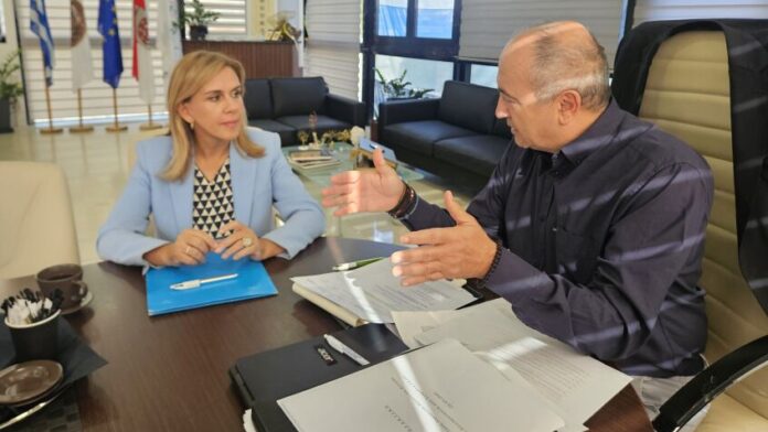 Συνάντηση Δημάρχου Ηρακλείου Αττικής με την Υφυπουργό Ανάπτυξης