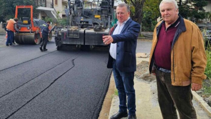 Ο Δήμος Κατερίνης προχωρά με ασφαλτοστρώσεις σε εξέλιξη