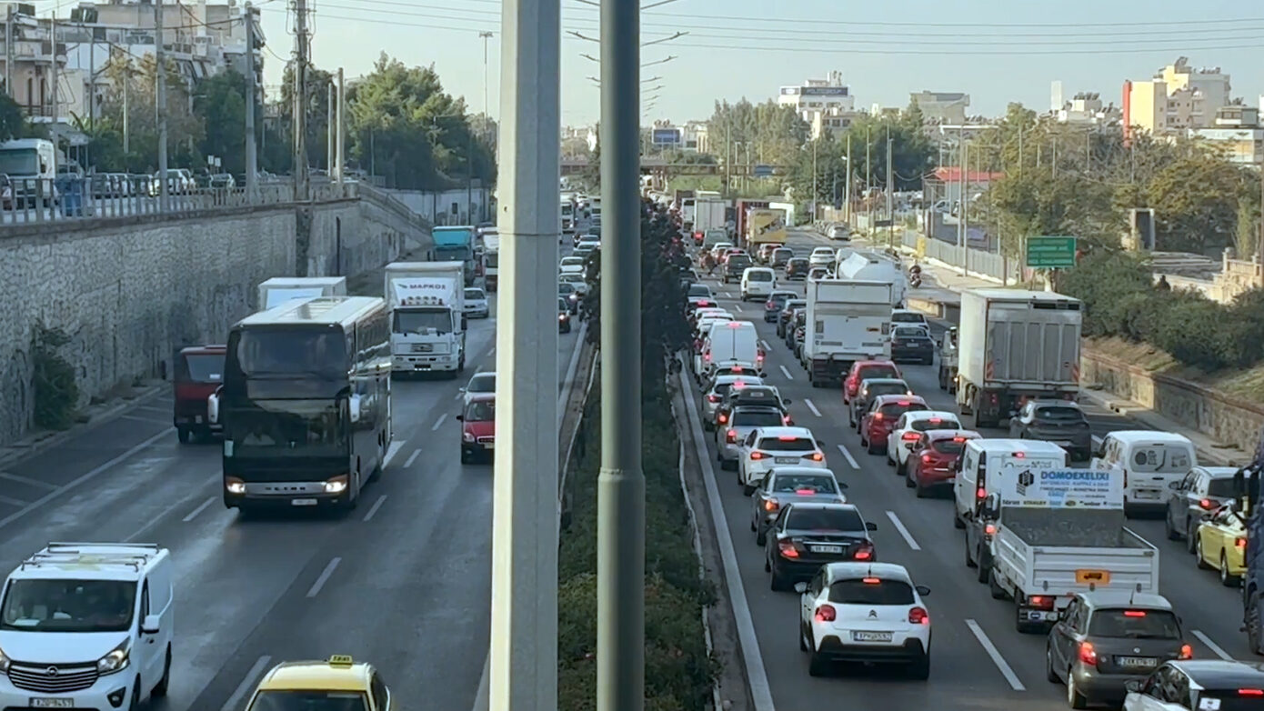 Κίνηση τώρα: Στα «κόκκινα» ο Κηφισός – Ουρές 7 χιλιομέτρων