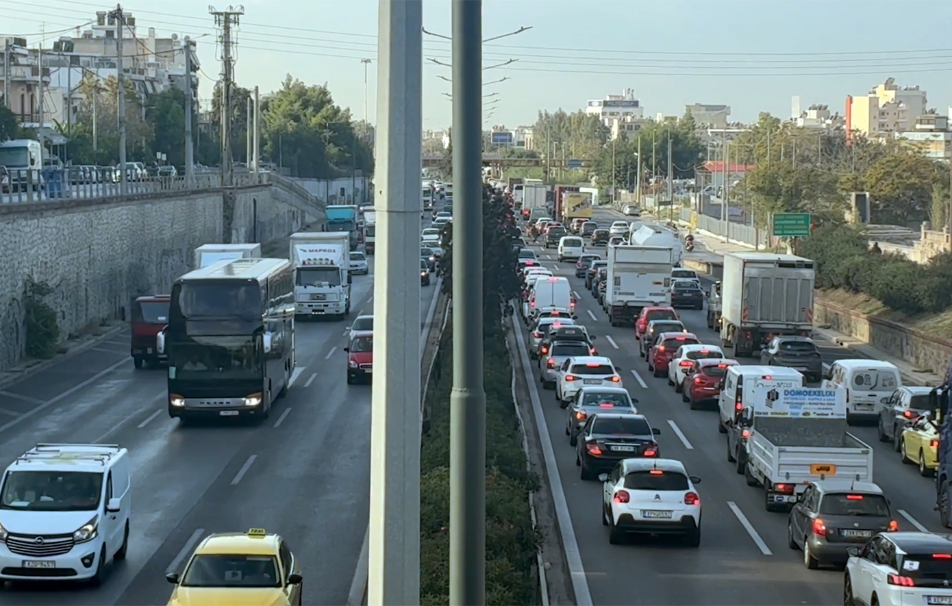 Κίνηση τώρα: Στα «κόκκινα» ο Κηφισός – Ουρές 7 χιλιομέτρων