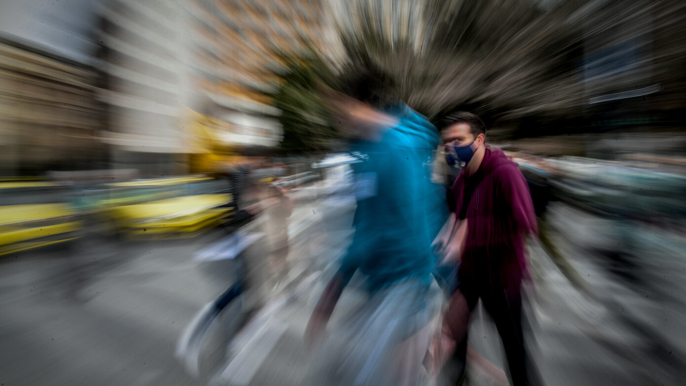 Συναγερμός για την αύξηση της γρίπης και του κορονοϊού – Ποια είναι η αλήθεια για τα εμβόλια
