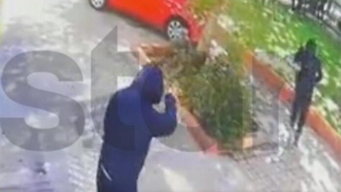 Αποκαλυπτικό βίντεο από την επιδρομή κουκουλοφόρων σε σχολείο στο Περιστέρι