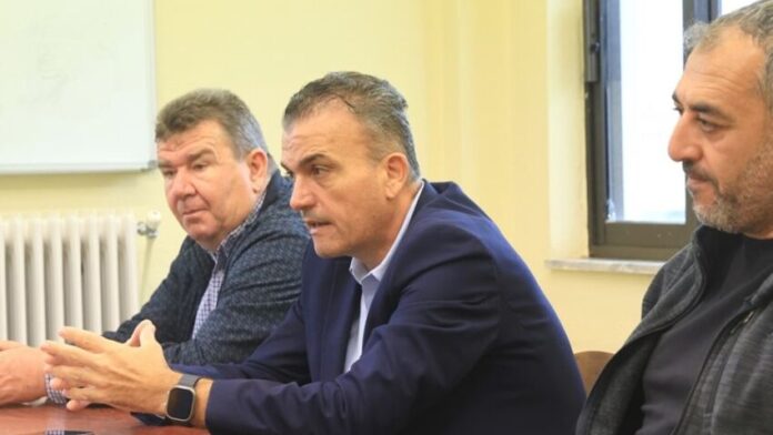 Θ.Μαμάκος: «Συνεργασία με το κράτος για τη λειτουργία της Δομής Μεταναστών στη Μάνδρα»