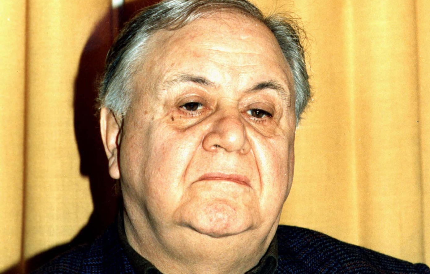 Σαν σήμερα 23 Οκτωβρίου: 100 χρόνια από τη γέννηση του Μάνου Χατζιδάκι – Όταν ερμήνευσε λογοκριμένο στίχο του Σαββόπουλου