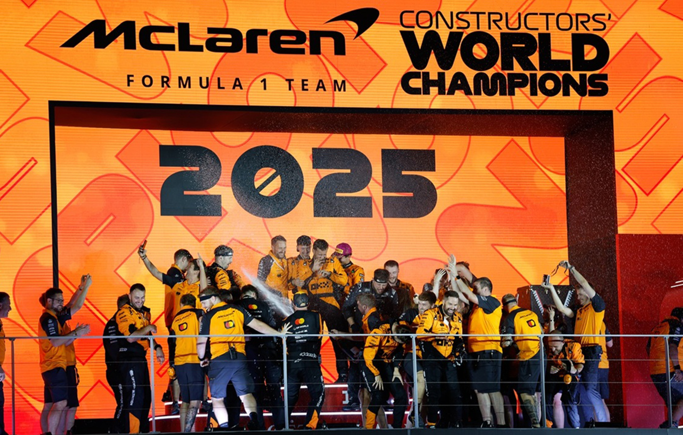 Γιορτάζουν οι υποστηρικτές της McLaren F1 Team παγκοσμίως