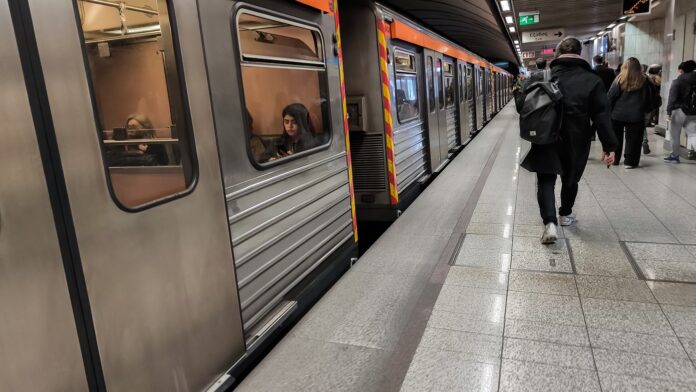 24ωρη απεργία Τρίτης 14/10: Πώς θα κινηθούν τα μέσα μεταφοράς