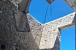 Δραματικό περιστατικό στον Μυλοπόταμο: 63χρονος χάνει τη ζωή του σε πτώση – Κατέρρευσε η οροφή κάτω από τα πόδια του