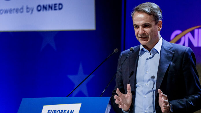 Ζωντανά η ομιλία του Κυριάκου Μητσοτάκη στο 14ο Συνέδριο της ΟΝΝΕΔ