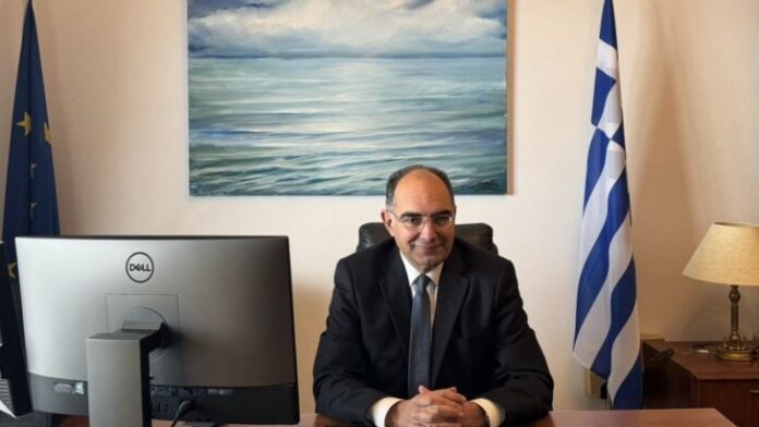 Κ. Μπιζάς: «Αντίθετος στο λουκέτο του ΕΛ.ΤΑ στη Νάουσα Πάρου»