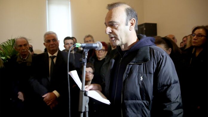 «Να πάψουμε να δημιουργούμε τραγούδια μήπως και αρέσουν σε φασίστες;» – Η πρόσφατη ανάρτηση του Οδυσσέα Ιωάννου για την απουσία της Αριστεράς στην κηδεία Σαββόπουλου