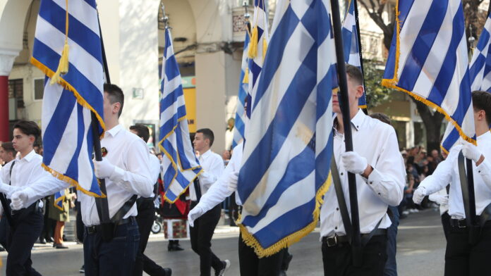 Αγανάκτηση για τον αποκλεισμό μαθητή με αυτισμό από τη σημαιοφορία στη σχολική παρέλαση – ΕΣΑμεΑ: «Να εξεταστούν οι ευθύνες»
