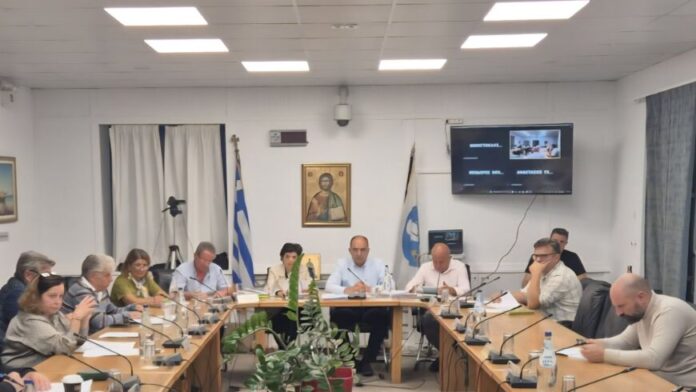 Μηνιαία οικονομική στήριξη για δημοτικούς υπαλλήλους της Πάρου