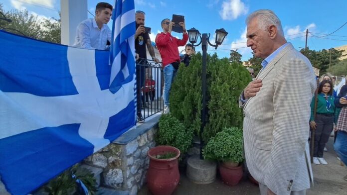 Το 11ο Δημοτικό Σχολείο Περιστερίου παρέλασε στην ακριτική Ψέριμο
