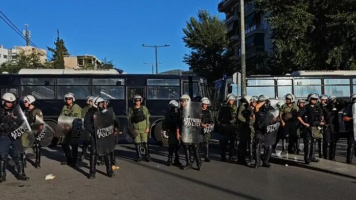 Διαμαρτυρία στην Πανόρμου ενάντια στη συγκέντρωση έξω από την ισραηλινή πρεσβεία