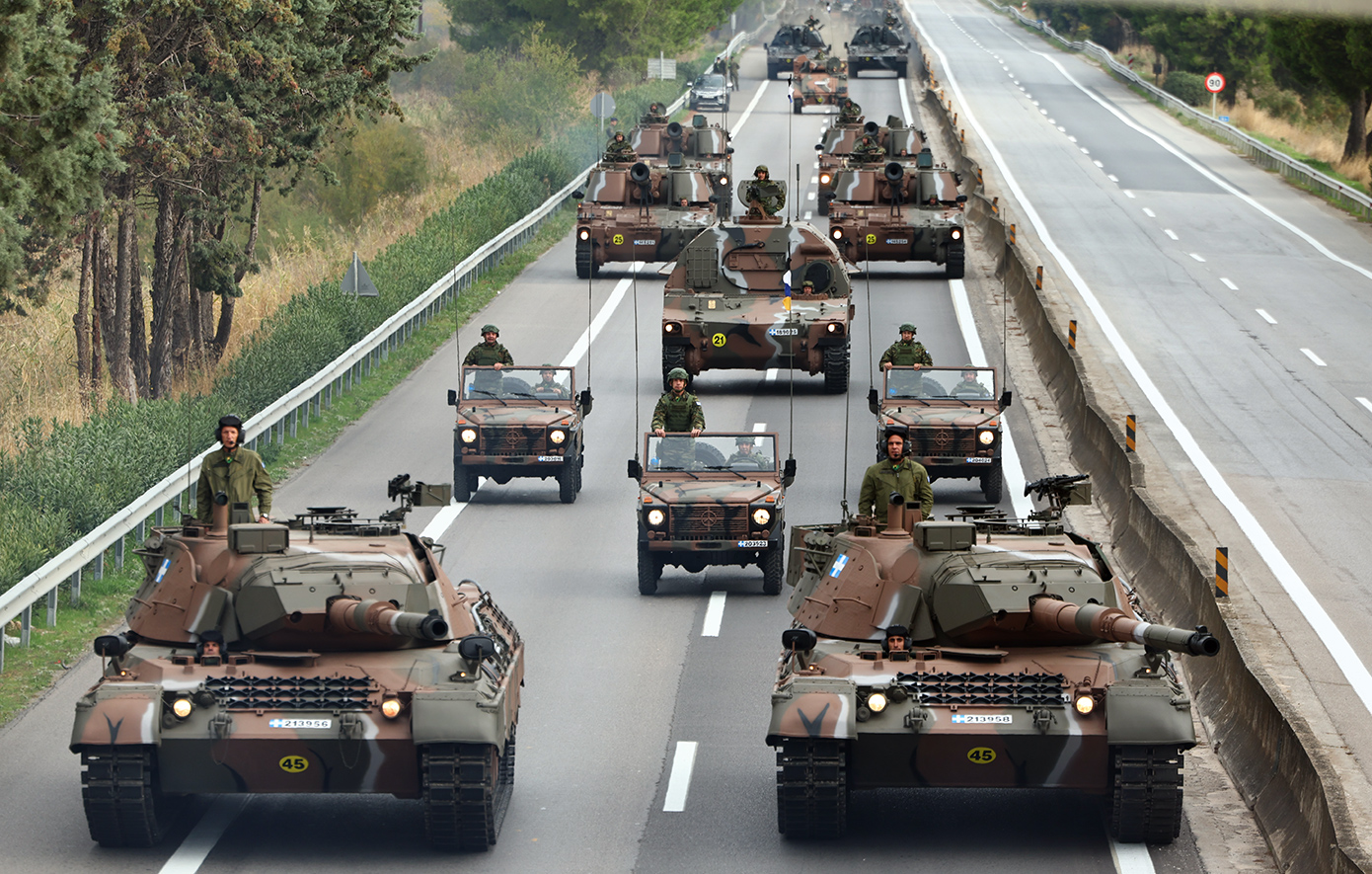 Εκπληκτικές φωτογραφίες από την προετοιμασία της στρατιωτικής παρέλασης για την 28η Οκτωβρίου στη Θεσσαλονίκη