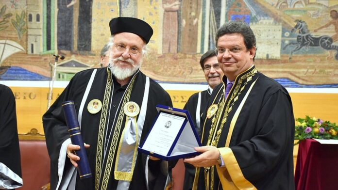 Το ΑΠΘ απονέμει τιμή στον Διονύση Σαββόπουλο – Συγκινούν τα λόγια του διάσημου καλλιτέχνη