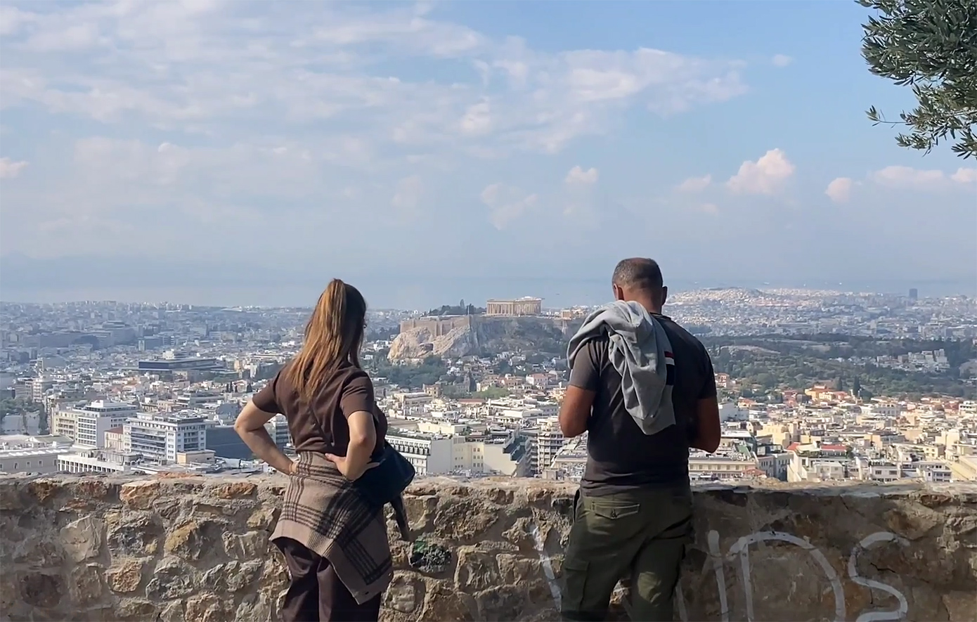 Οι σειρήνες αντήχησαν παντού στη χώρα