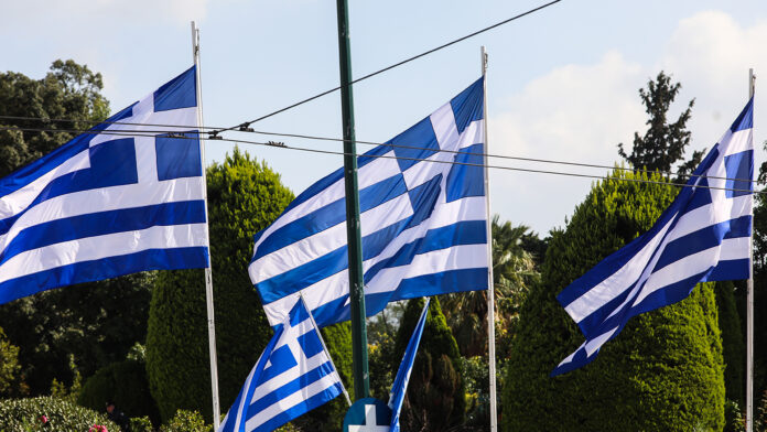 Με σύμμαχο τον ηλιόλουστο καιρό οι παρελάσεις της 28ης Οκτωβρίου – Πού ενδέχεται να βρέξει