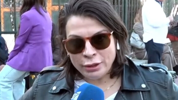 «Είμαι βαθιά θλιμμένη και σε κρίσιμη ψυχολογική κατάσταση», δήλωσε η Πένυ Σκάρου για την καθυστέρηση της δίκης του βιασμού της.