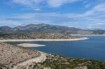 Σε ανησυχητικά επίπεδα η στάθμη της λίμνης Υλίκη – Έντονη η ανησυχία των κατοίκων