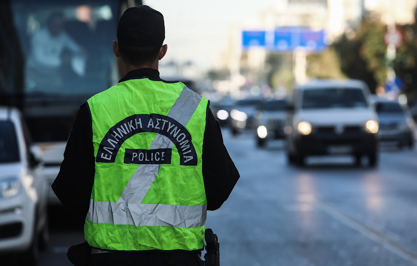 Αναστάτωση στη Δάφνη: 42χρονη δέχθηκε επίθεση στη μέση του δρόμου από διακεκριμένο πλαστικό χειρουργό