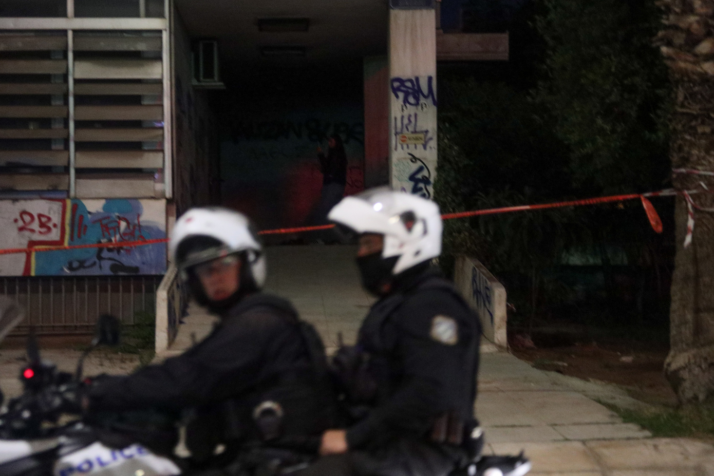 Ελαφρές ζημιές στο κτίριο του υπουργείου Αγροτικής Ανάπτυξης από την έκρηξη με γκαζάκια