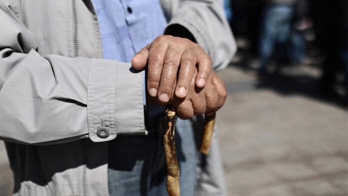 Αργοπορημένες πληρωμές αναδρομικών σε συνταξιούχους – Η γραφειοκρατία εμποδίζει την καταβολή των ποσών