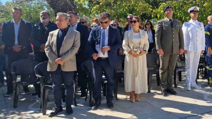Σε ατμόσφαιρα συγκίνησης η Τελετή Μνήμης του Ολοκαυτώματος στον Δ. Θηβαίων