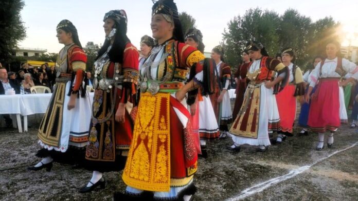 Ζωντανεύει η Καραγκούνικη κληρονομιά σε πανηγύρι στα Τρίκαλα