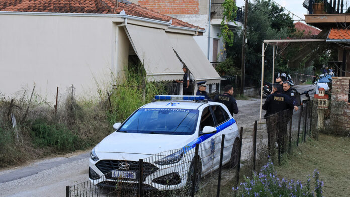 Συγκλονίζουν οι αποκαλύψεις για τη μητροκτονία στα Τρίκαλα – Οδυνηρός ο θάνατος της 54χρονης