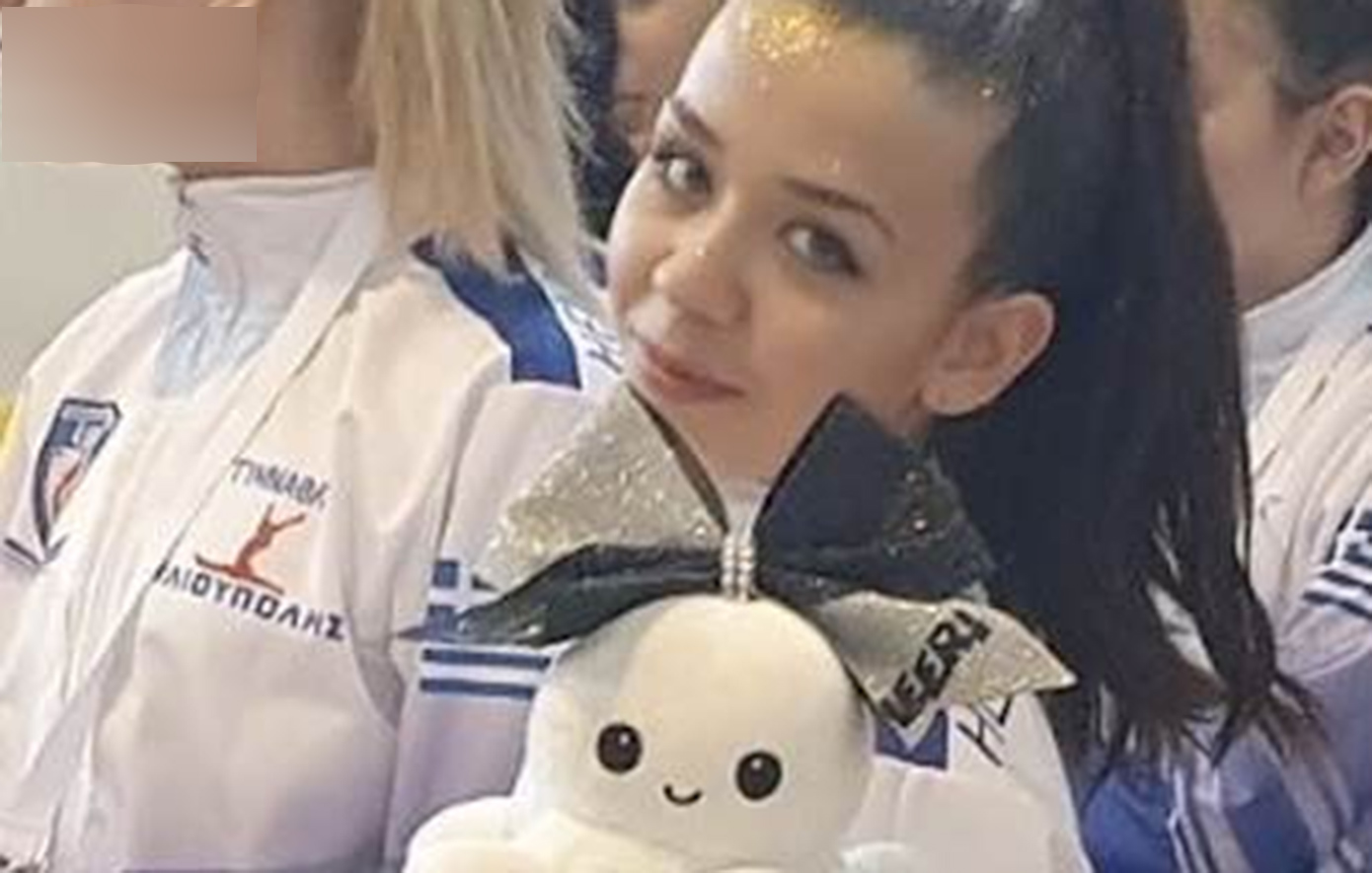 Σιωπηλός θρήνος στην κηδεία της 19χρονης Ασπασίας που χάθηκε σε τροχαίο στην Αργυρούπολη – «Άφησε πίσω της ανυπολόγιστο κενό»