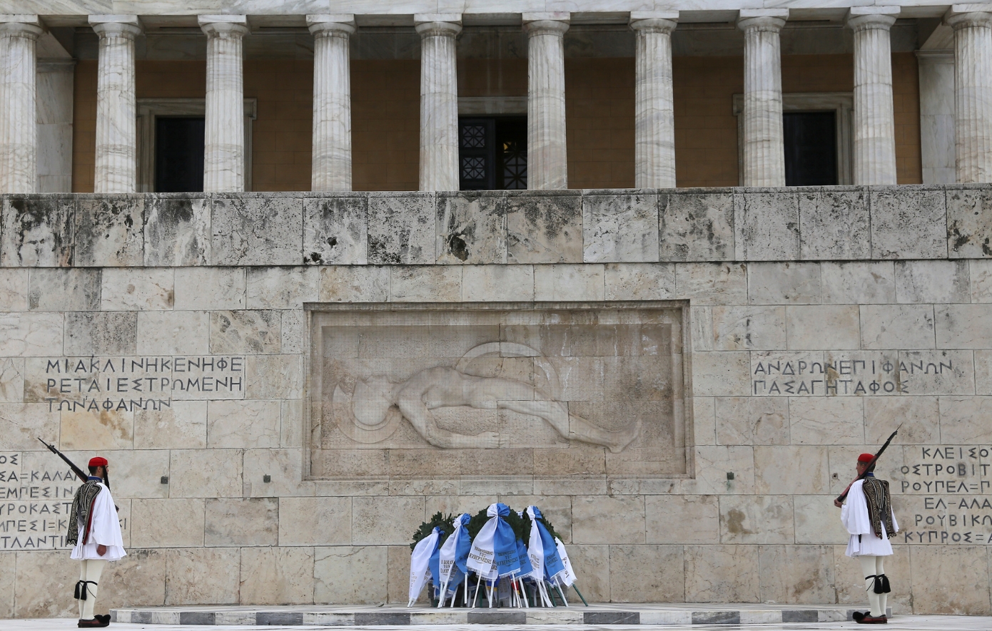 Ο Άγνωστος Στρατιώτης και η διαδρομή του στον χρόνο: Το μνημείο που διατηρεί τη μνήμη του Έθνους