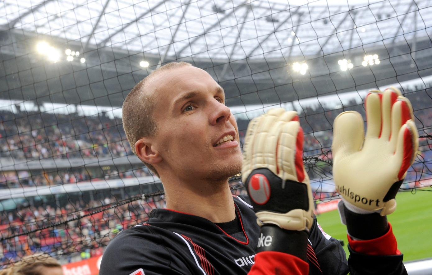 Σαν σήμερα 10 Νοεμβρίου: Η τραγική μοίρα του τερματοφύλακα Ρόμπερτ Ένκε – Η πίεση και η απώλεια πίσω από τα γάντια