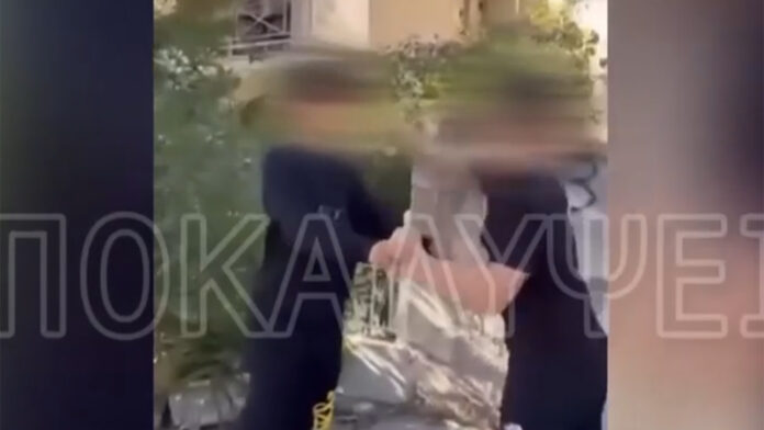 Έφηβος εκβίασε συνομήλικο: Τον ξυλοκόπησε για μη πληρωμή με κοσμήματα – Δείτε βίντεο