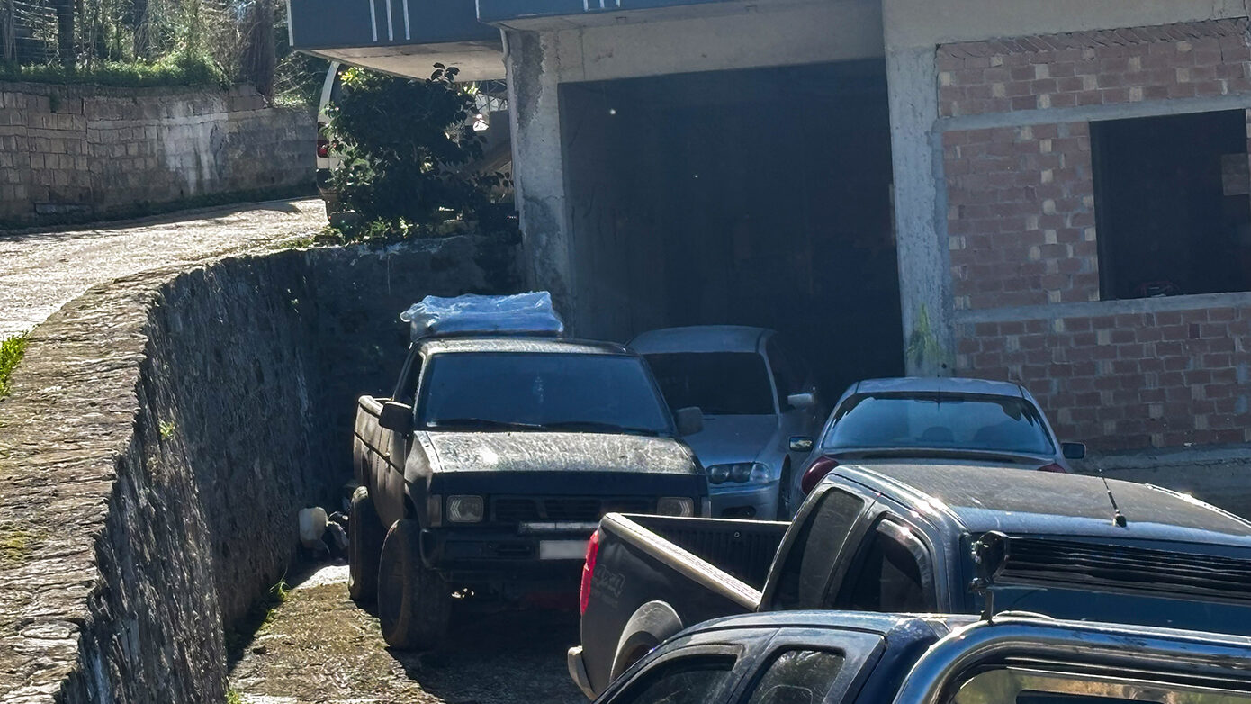 Ανατροπή με τον θάνατο του 3χρονου στην Αχαΐα: Ο θείος του ομολόγησε ότι έπεσαν με γουρούνα από τη μάντρα