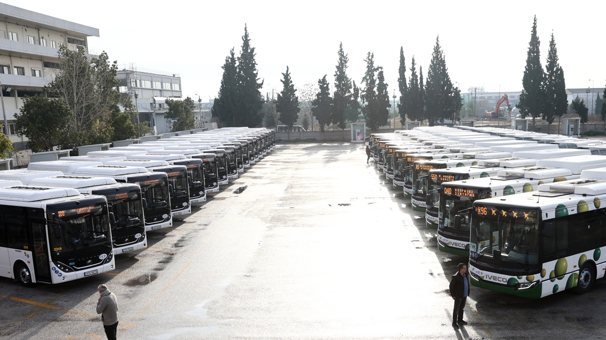 Έξυπνες κάμερες σε 600 λεωφορεία: Νέο σύστημα ελέγχου παραβάσεων και βελτιώσεων του δικτύου – Πώς θα λειτουργεί