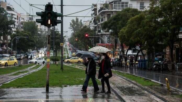 Δυνατές καταιγίδες και βροχοπτώσεις σαρώνουν τη χώρα – Ποιες περιοχές βρίσκονται σε επιφυλακή