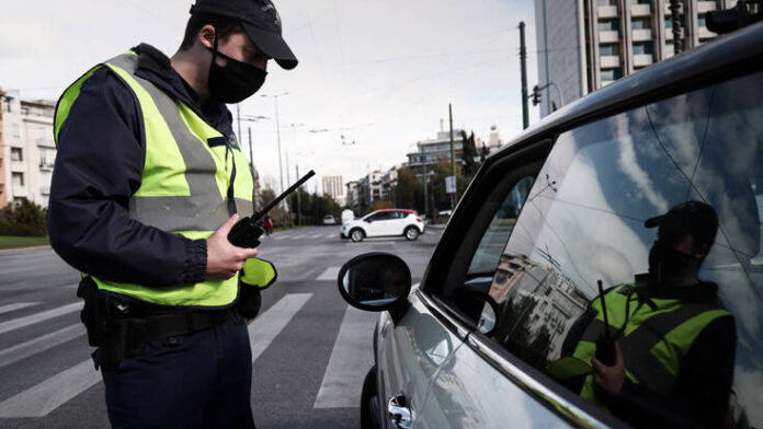 Νέες τροποποιήσεις στον ΚΟΚ: Περιορισμοί στην ανανέωση διπλωμάτων για ηλικιωμένους και εκκίνηση μηχανής αποκλειστικά με κράνος