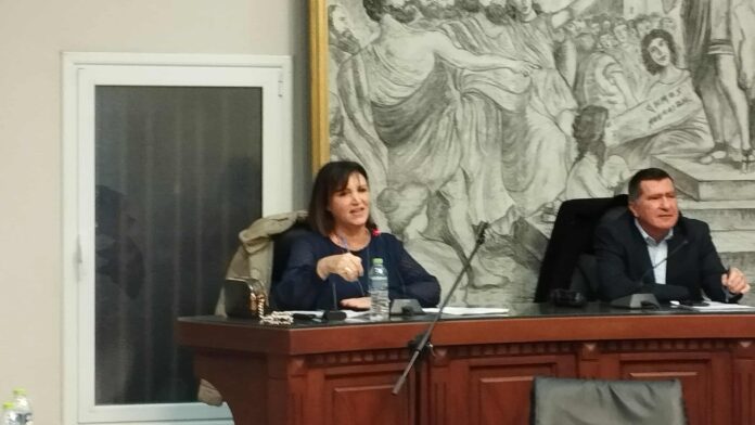 Δήμαρχος Σκύδρας: Τώρα όλοι ξέρουν – Φάνηκε η αλήθεια για τα καταστήματα!