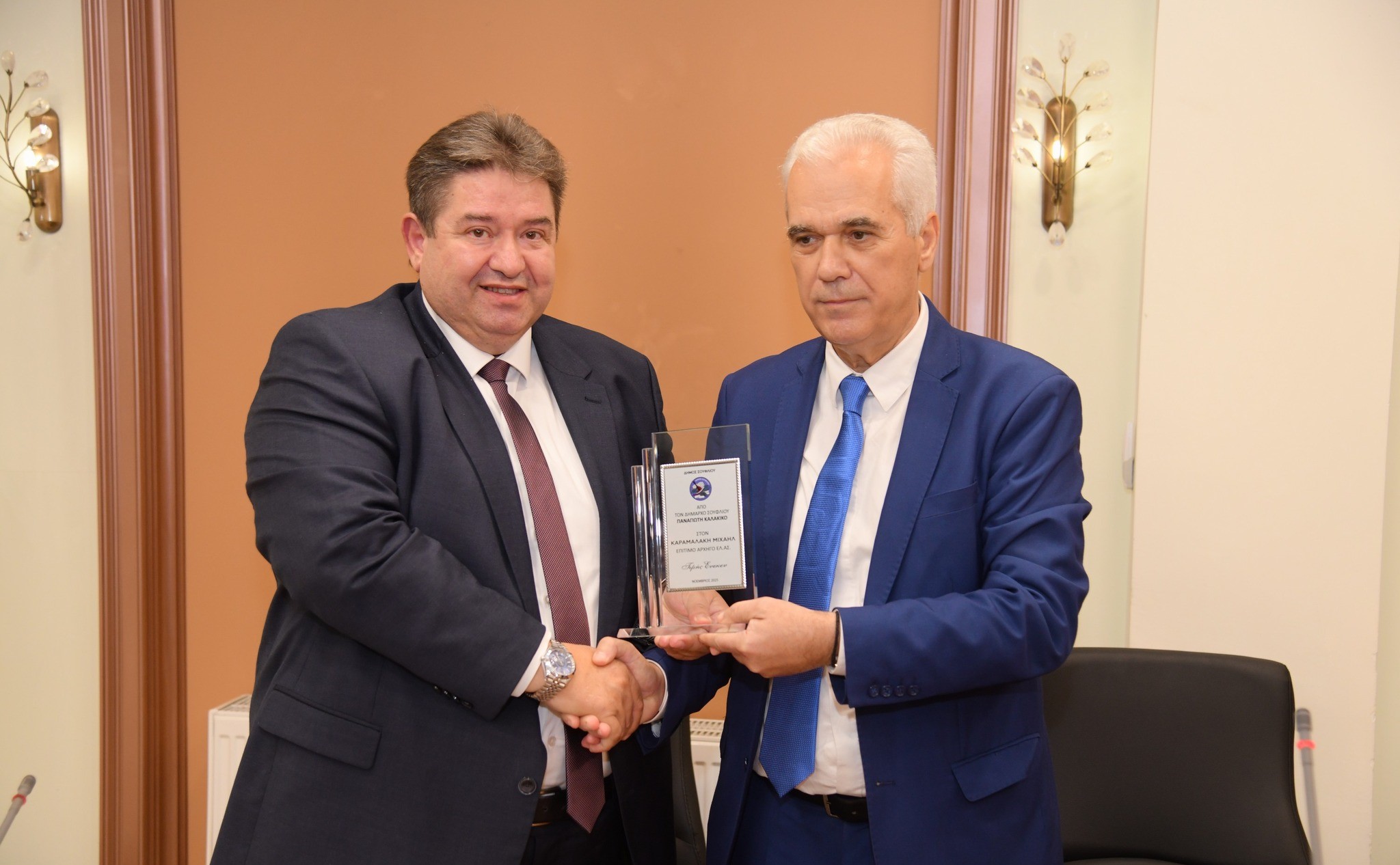 Ο Μιχ. Καραμαλάκης τιμήθηκε στην πατρίδα του, το Σουφλί