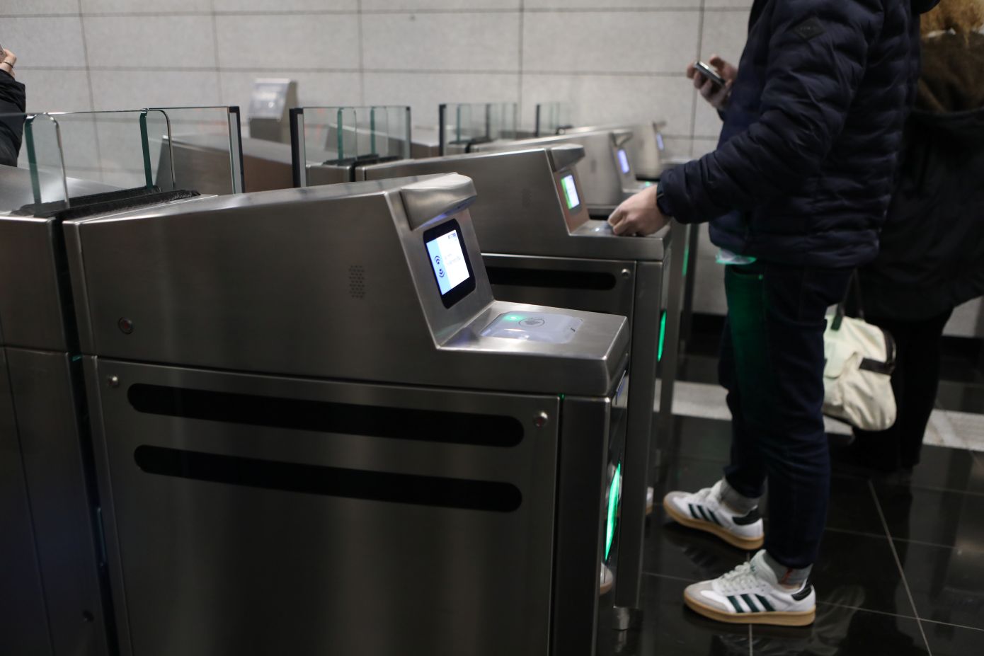 Μετακινήσεις μέσω κινητού από το Σάββατο: Πώς θα δουλεύει το καινοτόμο σύστημα ATH.ENA GO στις αστικές συγκοινωνίες