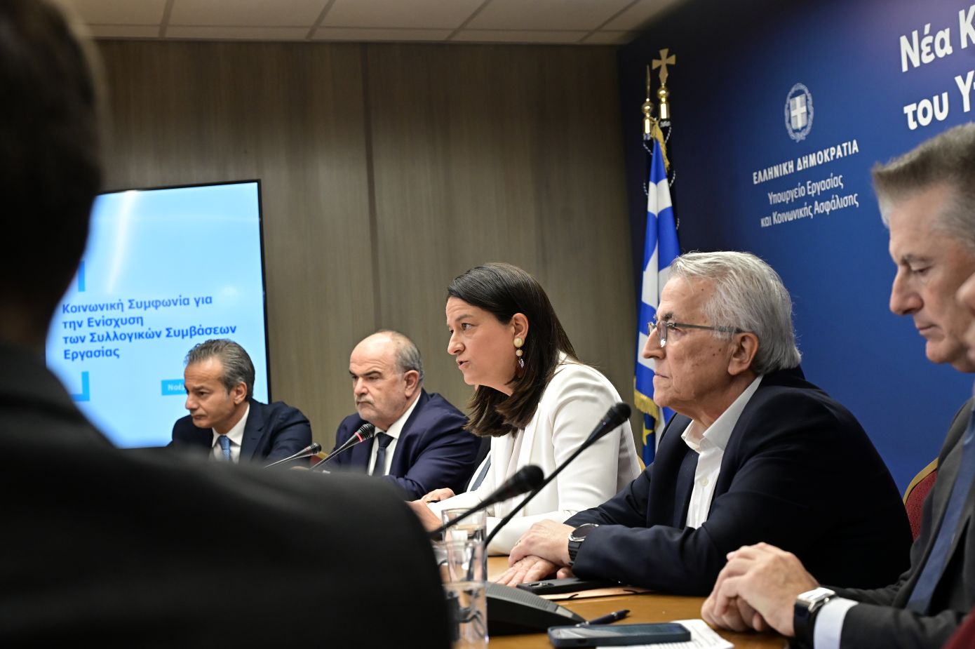 Οι τρεις κύριοι πυλώνες της ιστορικής συμφωνίας για τις συλλογικές συμβάσεις – Ποιες αλλαγές φέρνει